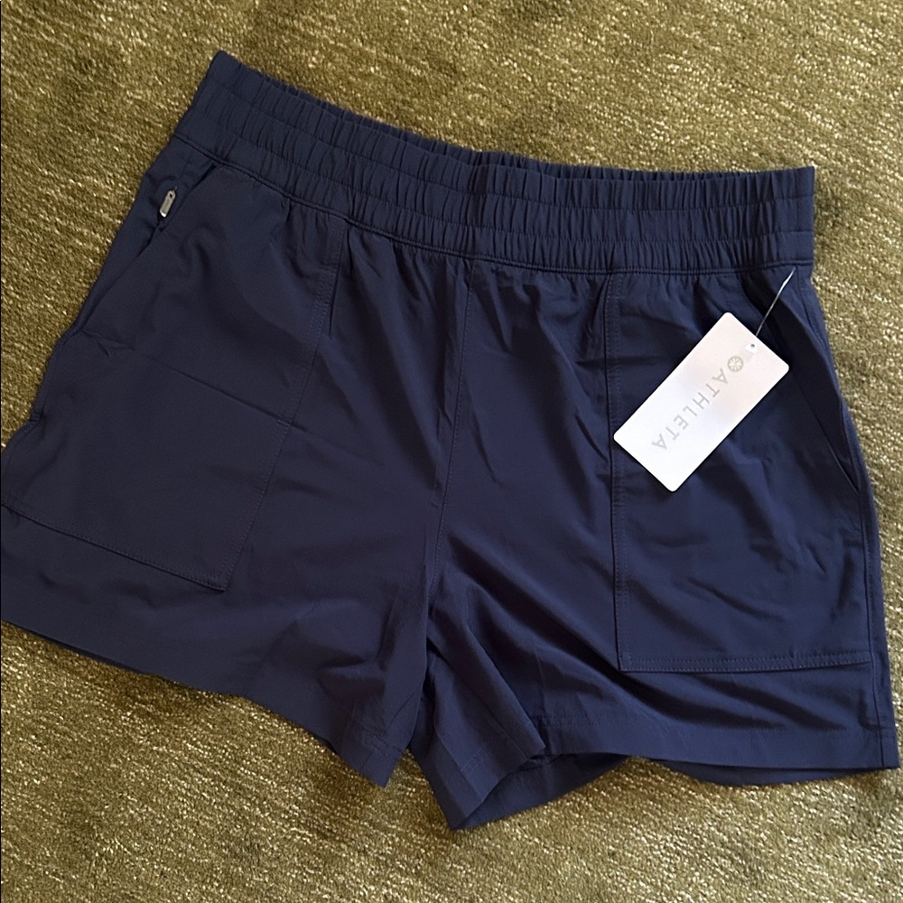 NWT Athleta Women's Dark Blue Wayfind Shorts - Sz L